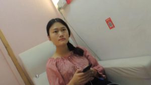 奶茶店服务员的小白嫩脚
