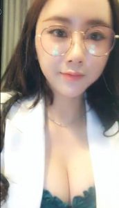 《丽柜首发》然然吃自己的丝袜裸足脚-97LZTD-2537《年费VIP免费下载》