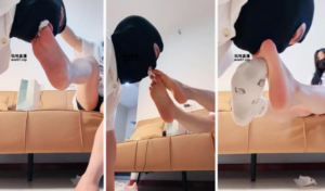 【妮蔻】强迫吃袜子白袜脚踩坐脸窒息-97LZTD-32271