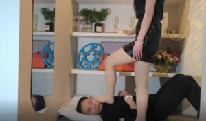 【女神学院·诗琪】超臭厚肉丝踩脸 YC-250406-97LZTD-32672